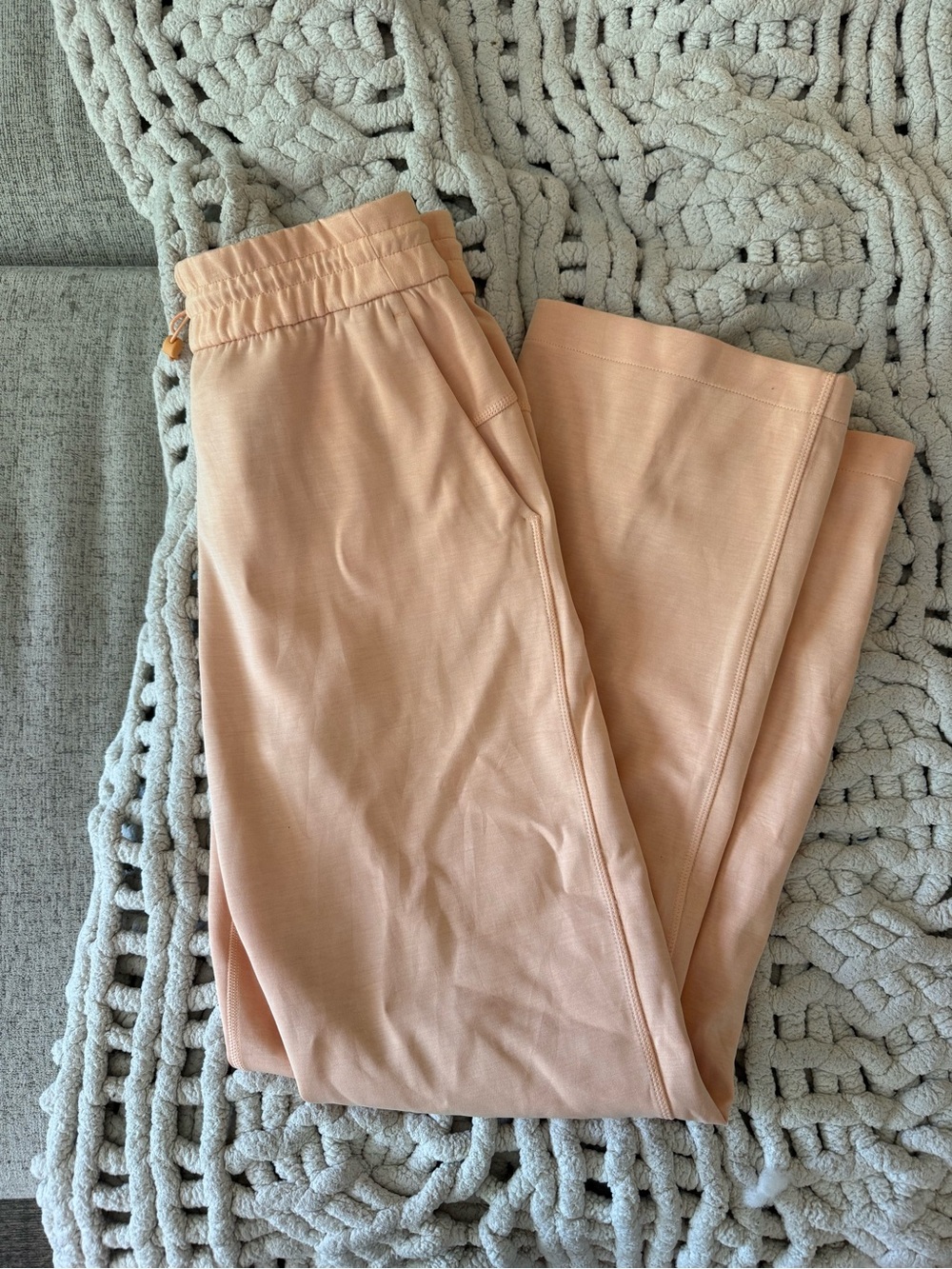 lululemon soft stream pants